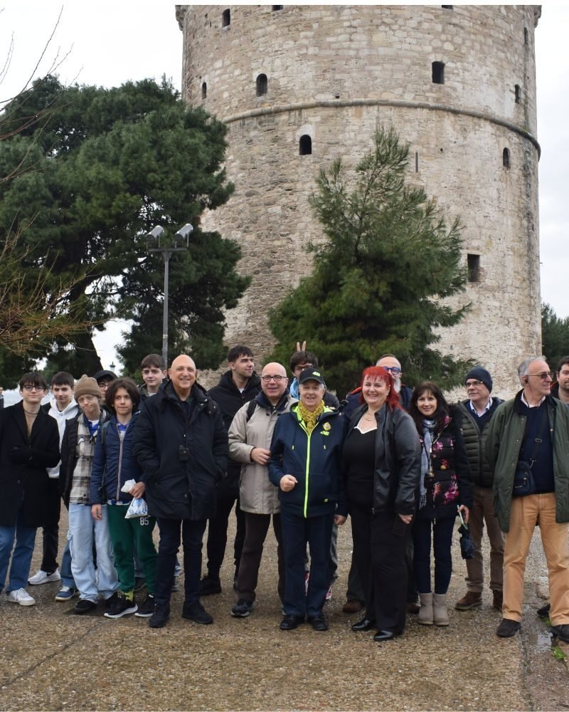 Αναμνηστική φώτο από τον 9ο Βαρδάρη